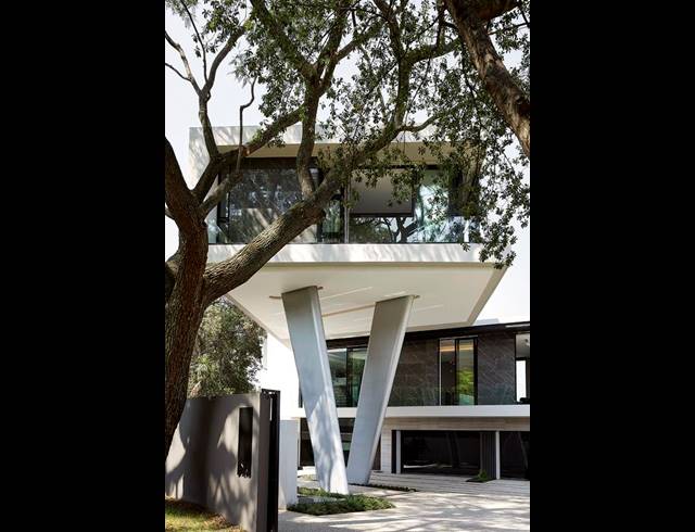 4 BEDROOM HOUSE FOR SALE IN KHYBER ROCK